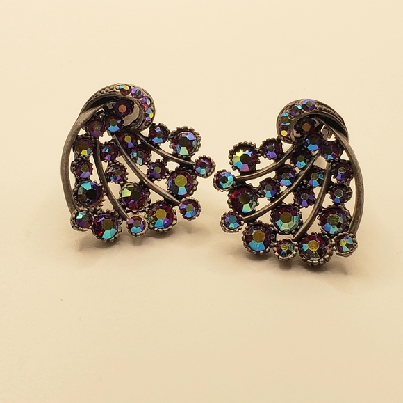 Gorgeous Sparkly Aurora Borealis Rhinestone Clip On Earrings - Picture 8 of 11